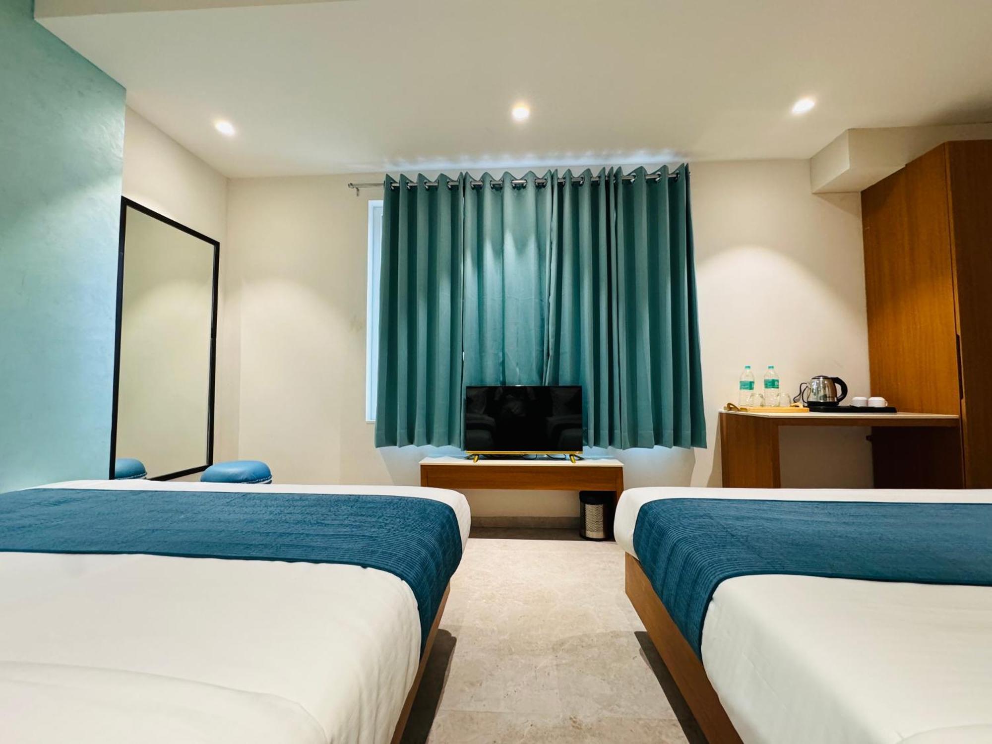 Hotel Rudhav Palace Ujjain Extérieur photo