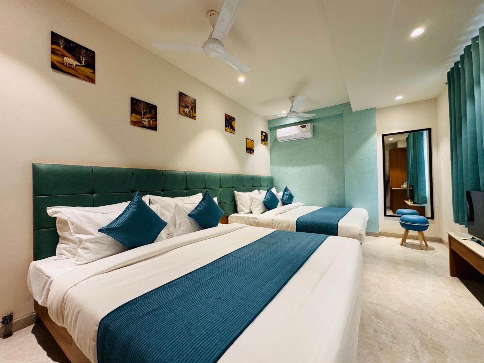 Hotel Rudhav Palace Ujjain Extérieur photo